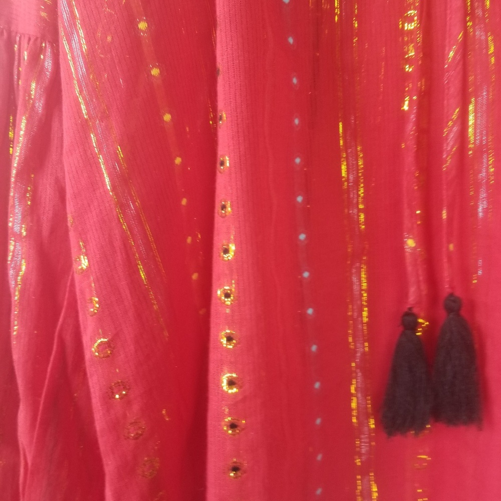 🆕️NWOT. BELLE VERE Pom Pom Like Tassel Blouse! - Picture 4 of 8
